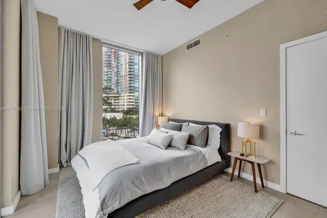 801 S Pointe Drive Miami Beach FL 33139