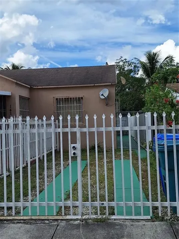1439 NW 26th Street Miami FL 33142