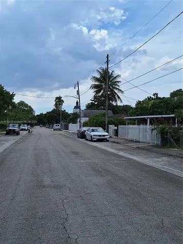 1439 NW 26th Street Miami FL 33142