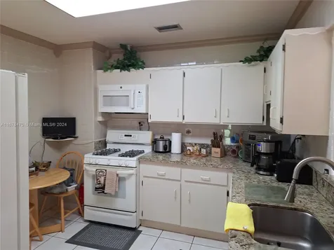 1439 NW 26th Street Miami FL 33142