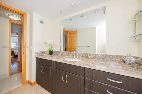 2751 S Ocean Drive Hollywood FL 33019
