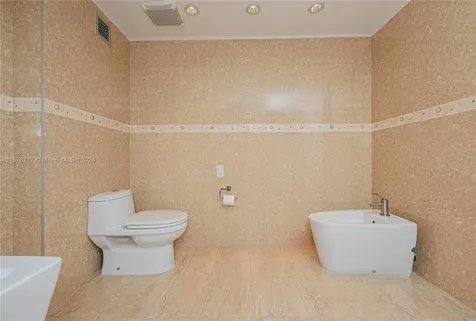 2751 S Ocean Drive Hollywood FL 33019