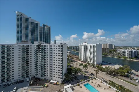 2751 S Ocean Drive Hollywood FL 33019