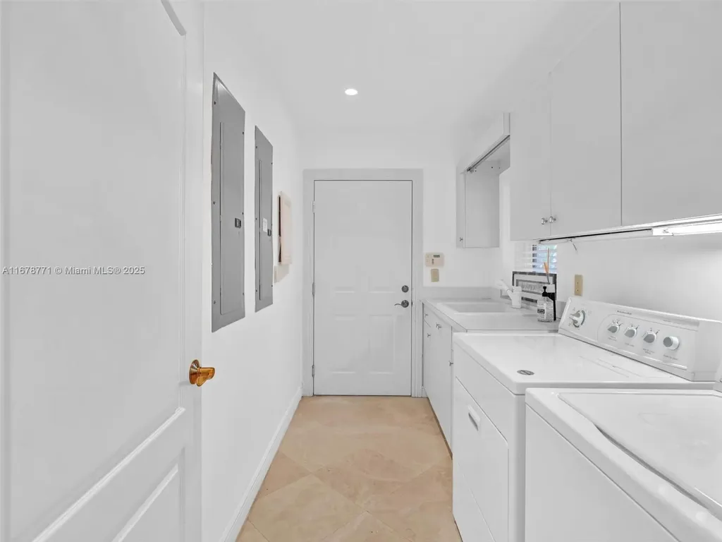 449 Isle Of Palms Drive Fort Lauderdale FL 33301