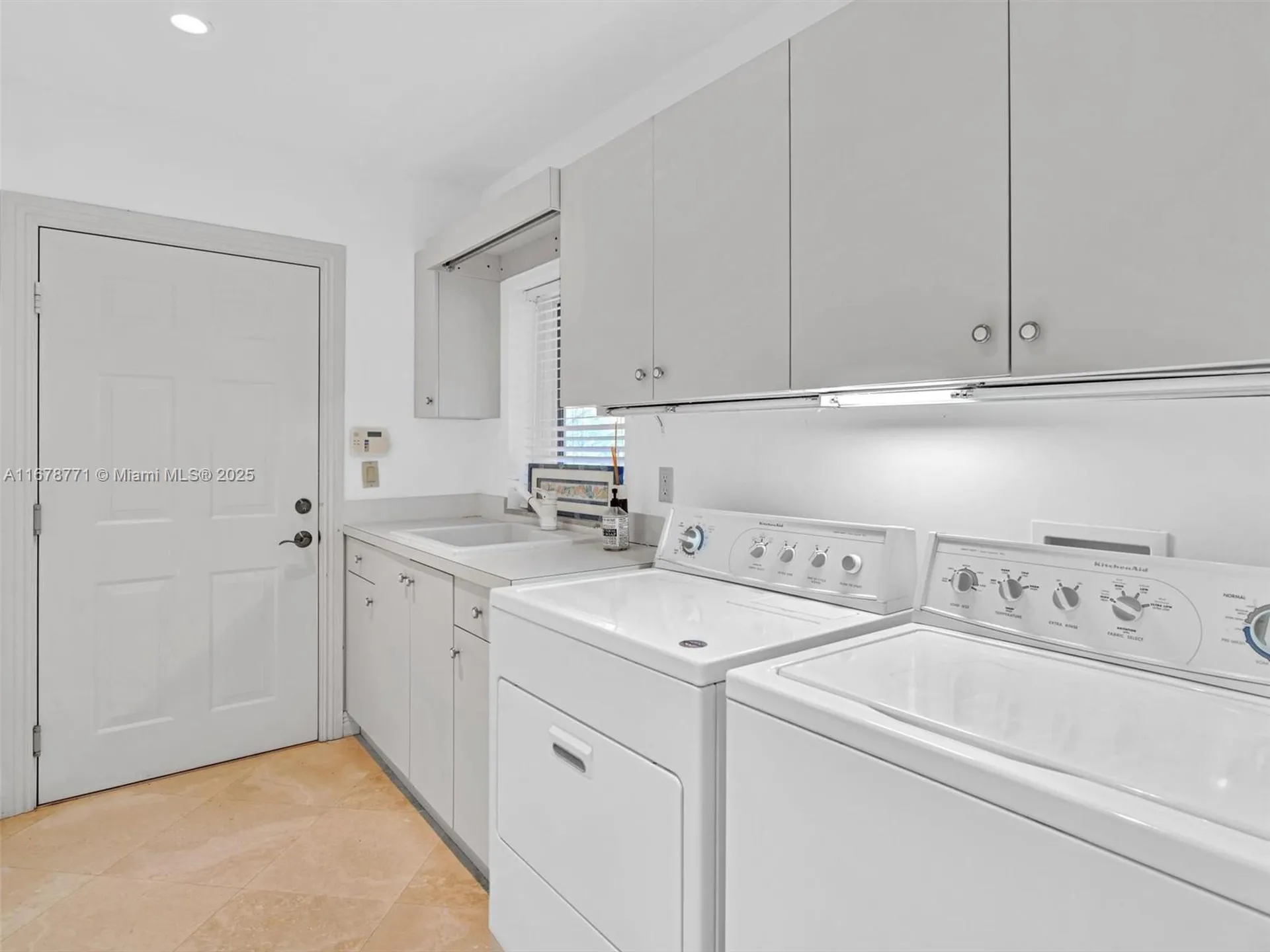 449 Isle Of Palms Drive Fort Lauderdale FL 33301