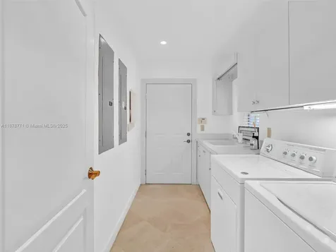 449 Isle Of Palms Drive Fort Lauderdale FL 33301