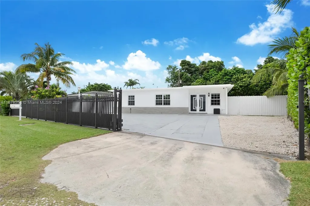 28920 Louisiana Road Homestead FL 33033