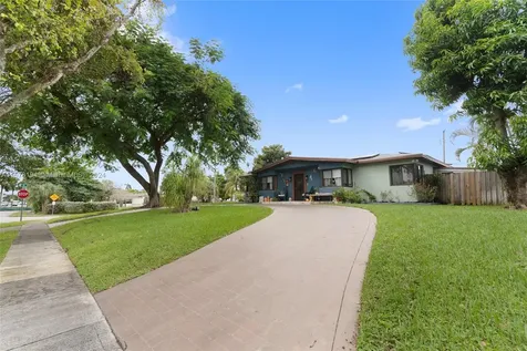 1619 NE 169th Street North Miami Beach FL 33162