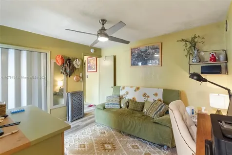 1619 NE 169th Street North Miami Beach FL 33162