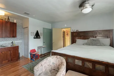 1619 NE 169th Street North Miami Beach FL 33162