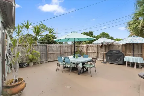 1619 NE 169th Street North Miami Beach FL 33162
