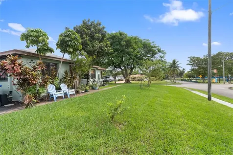 1619 NE 169th Street North Miami Beach FL 33162