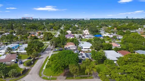 1619 NE 169th Street North Miami Beach FL 33162