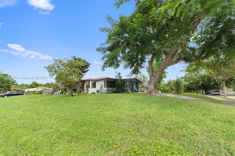 1619 NE 169th Street North Miami Beach FL 33162