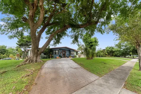 1619 NE 169th Street North Miami Beach FL 33162