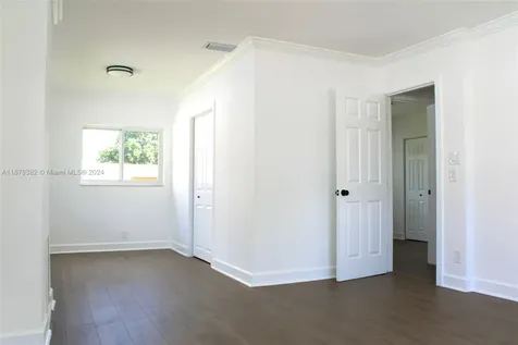 6410 Braeburn North Lauderdale FL 33068