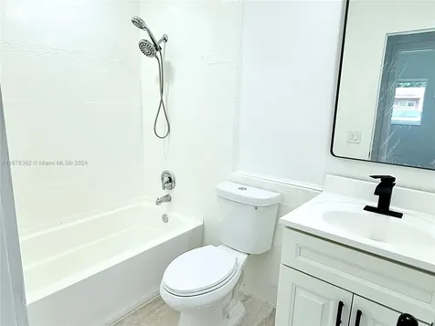 6410 Braeburn North Lauderdale FL 33068