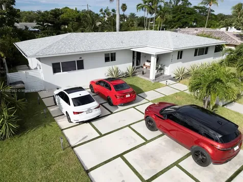 2185 NE 124th Street North Miami FL 33181