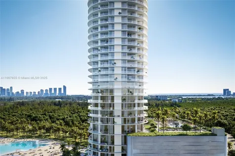 2411 Laguna Circle North Miami FL 33181