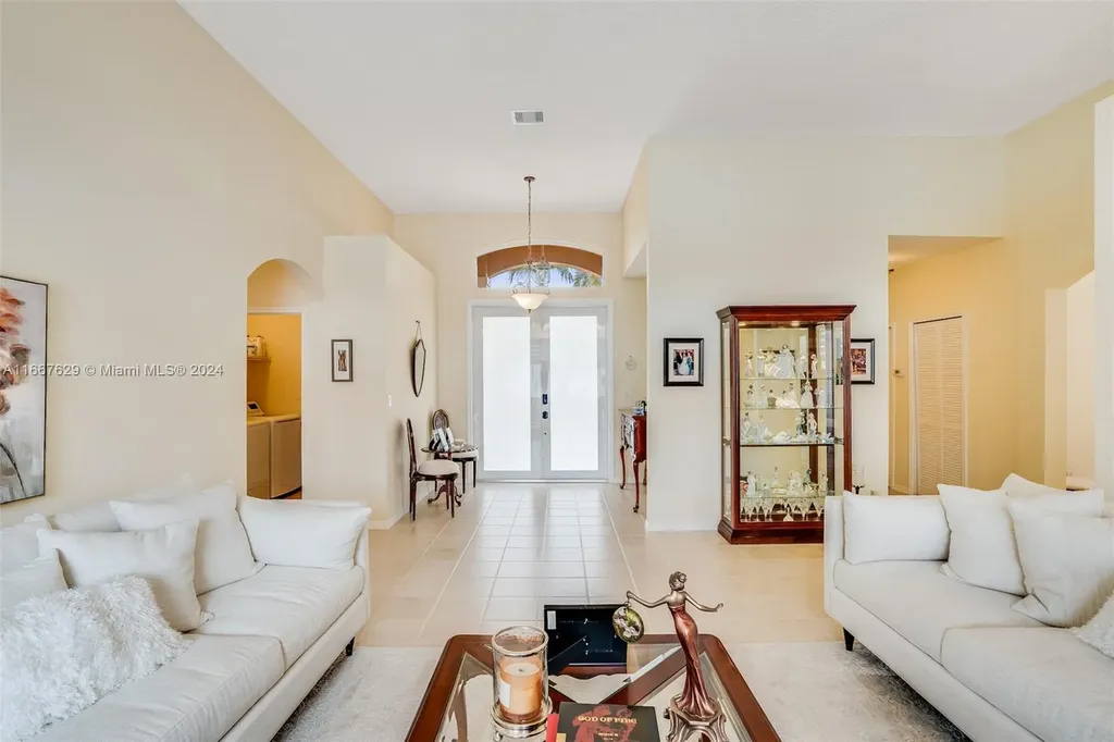 332 SW 187th Terrace Pembroke Pines FL 33029