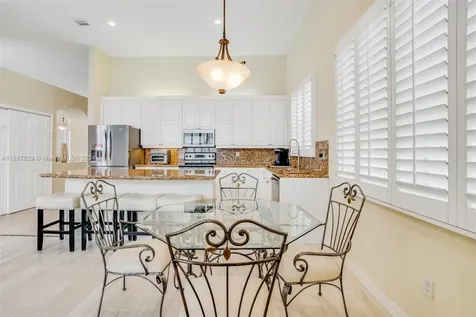 332 SW 187th Terrace Pembroke Pines FL 33029
