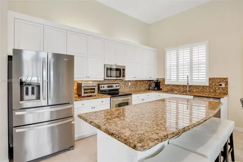332 SW 187th Terrace Pembroke Pines FL 33029