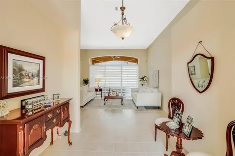 332 SW 187th Terrace Pembroke Pines FL 33029