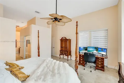 332 SW 187th Terrace Pembroke Pines FL 33029