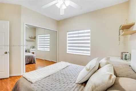 332 SW 187th Terrace Pembroke Pines FL 33029