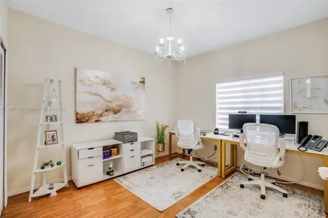 332 SW 187th Terrace Pembroke Pines FL 33029