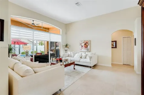 332 SW 187th Terrace Pembroke Pines FL 33029