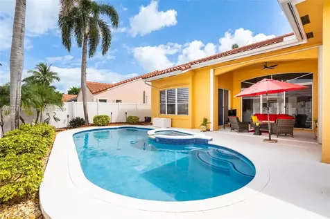 332 SW 187th Terrace Pembroke Pines FL 33029