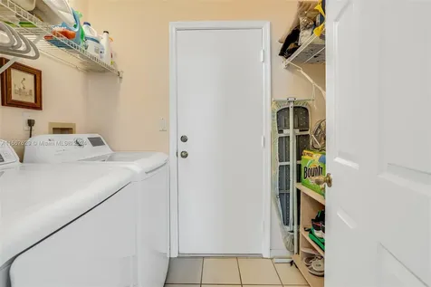 332 SW 187th Terrace Pembroke Pines FL 33029