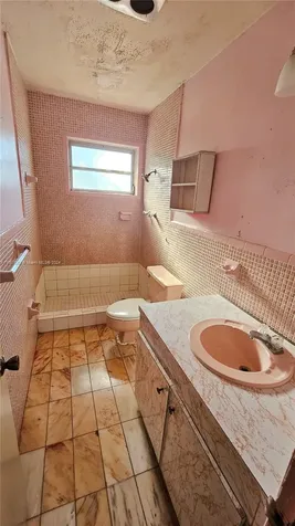 3230 N 23rd Avenue Hollywood FL 33020