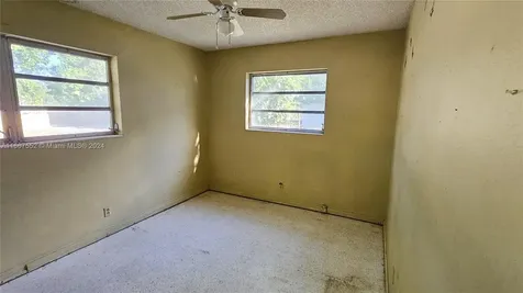 3230 N 23rd Avenue Hollywood FL 33020