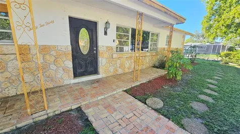 3230 N 23rd Avenue Hollywood FL 33020