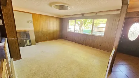 3230 N 23rd Avenue Hollywood FL 33020