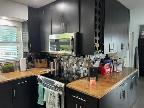 441 NW 37th Street Oakland Park FL 33309