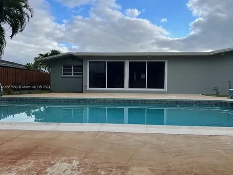 441 NW 37th Street Oakland Park FL 33309