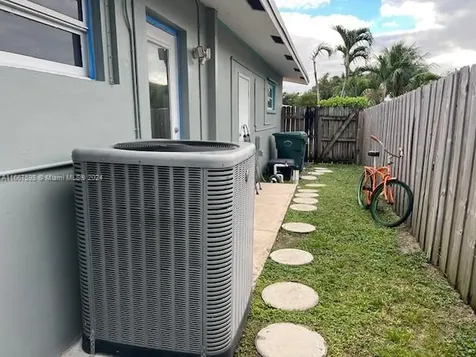 441 NW 37th Street Oakland Park FL 33309