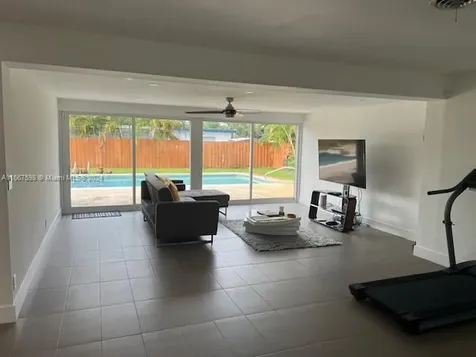 441 NW 37th Street Oakland Park FL 33309