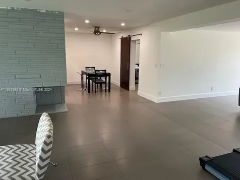 441 NW 37th Street Oakland Park FL 33309