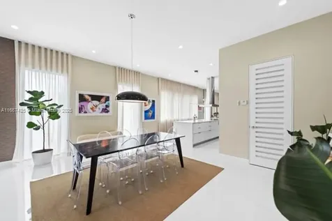 1122 SW 13th Avenue Miami FL 33135