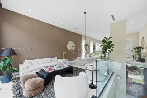 1122 SW 13th Avenue Miami FL 33135