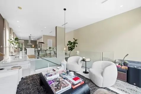 1122 SW 13th Avenue Miami FL 33135