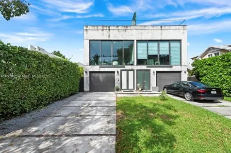 1122 SW 13th Avenue Miami FL 33135