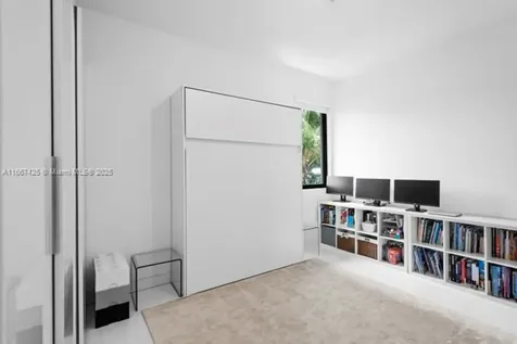 1122 SW 13th Avenue Miami FL 33135