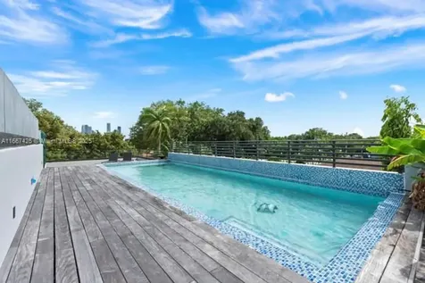 1122 SW 13th Avenue Miami FL 33135