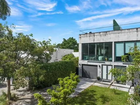 1122 SW 13th Avenue Miami FL 33135