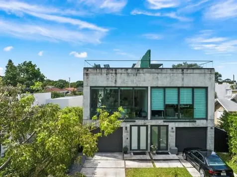 1122 SW 13th Avenue Miami FL 33135